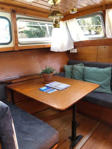 Boot & Breakfast - Slapen Op Het Water