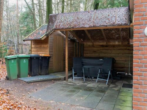 Pleasant Holiday Home In Epe With Hot Tub