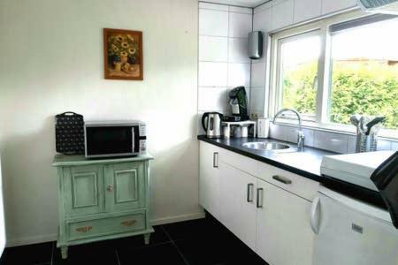 Wellness Huisje Eekhoorn Met Jacuzzi Op de Veluwe