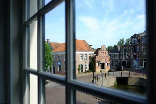 Huisje Aan de Gracht