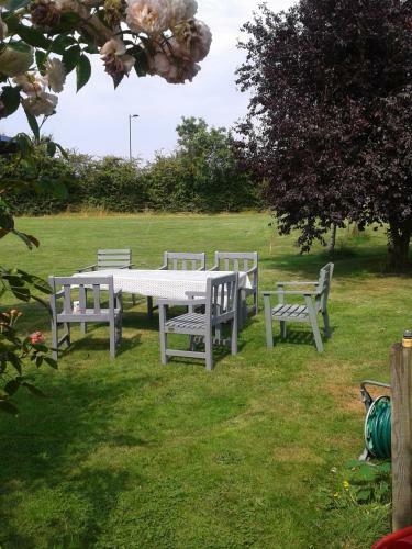Manor Cottage Bed And Breakfast