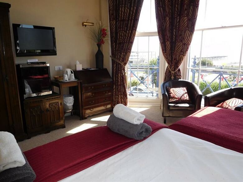 Hostal Somerton Guest House