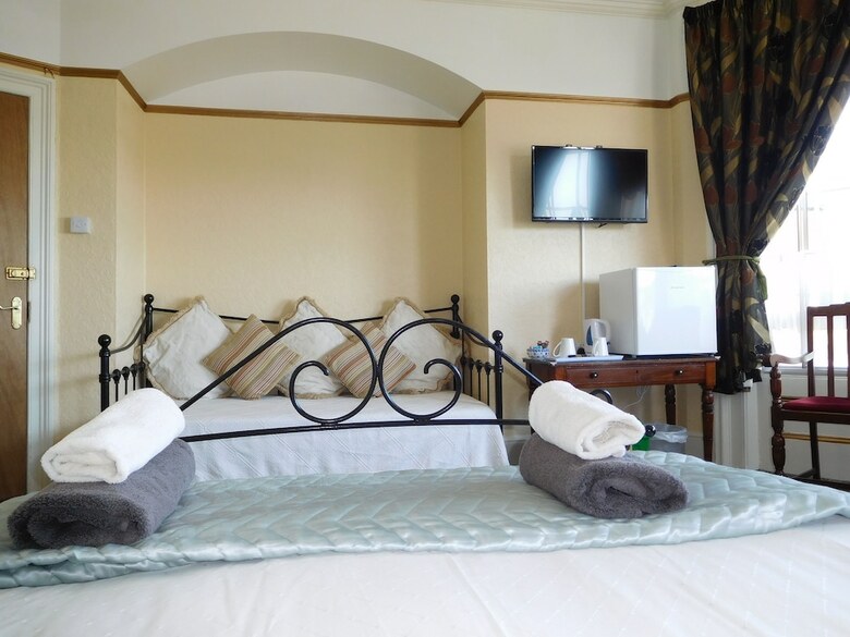 Hostal Somerton Guest House