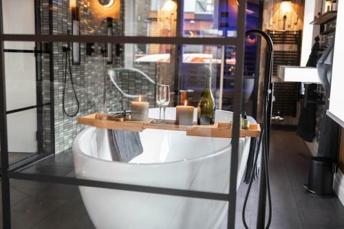 Wellnessboat de Michiel de Ruyter