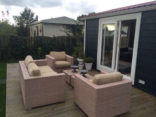 Atmospheric Chalet With Large Garden, Near Alkmaar