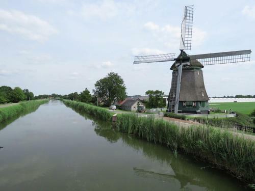 Atmospheric Chalet With Large Garden, Near Alkmaar