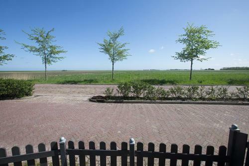 Vakantiehuisje Smoek Holwerd, Aan de Waddenzee