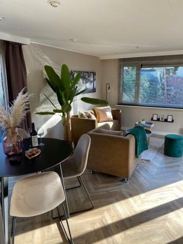 Chalet Forel Op De Veluwe In Hoenderloo