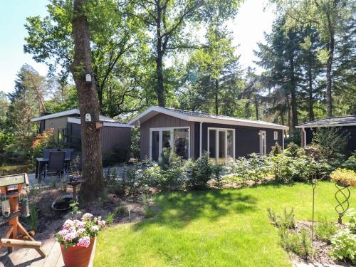 Luxurios Chalet With Decking, On The Veluwe