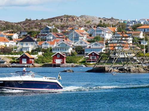 Holiday Home Fiskeb�ckskil V