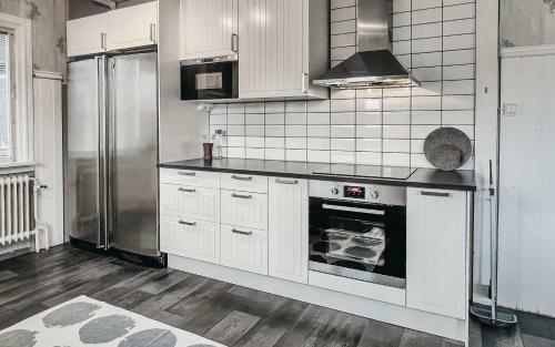 S�fsen House ? Spacious Updated Home ? Close To The Slopes!