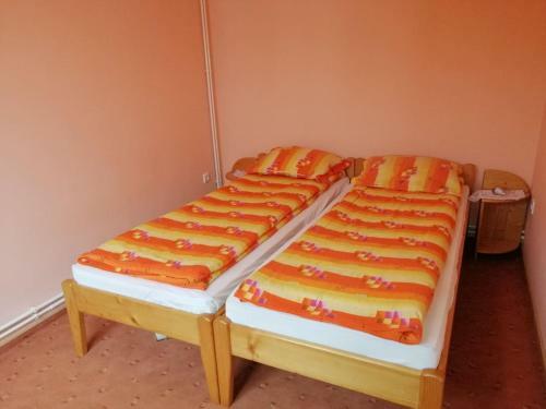 Hostal Hajnal Vend�gh�z