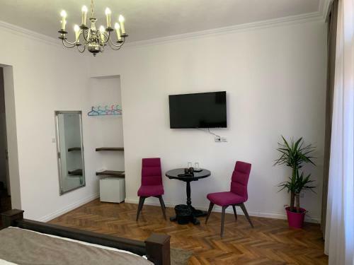 Hostal Aleea Teilor
