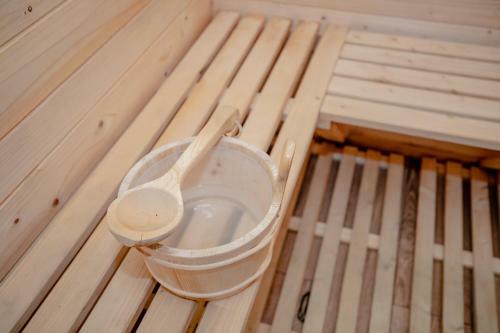 Hanul Morii - Pool, Sauna And Jacuzzi