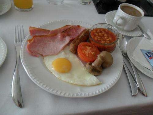 Bed & Breakfast Cumberland House Gatwick B & B