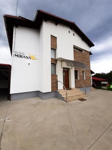 Hostal Mirana
