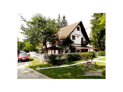 Hostal Casa Din Parc