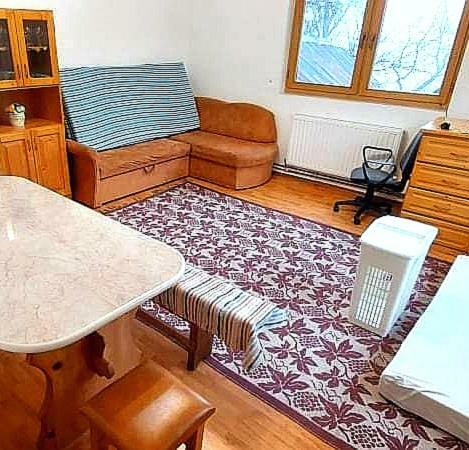 Cuib: Relaxare �n Transilvania, Printre Mun?i