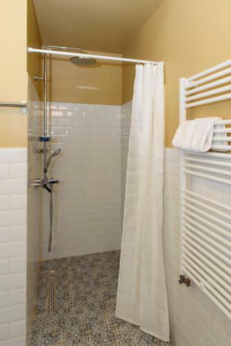 Hostal Tourist B&c