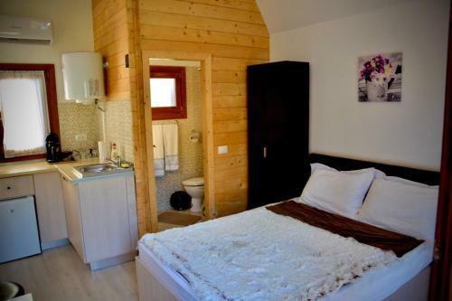 Lodge Green Property