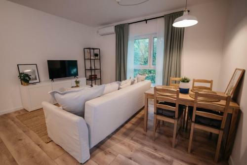 Nuez Apartments