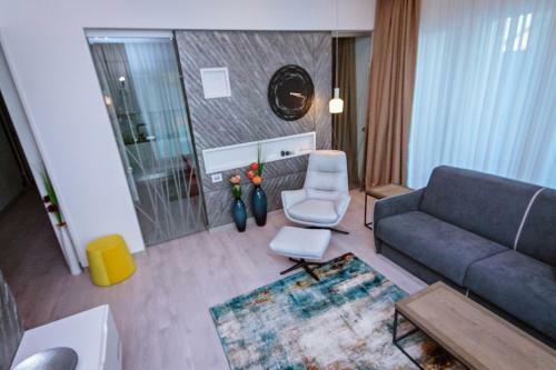 No 6 Apartments