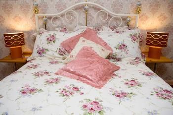 Hostal Four Seasons Guest House