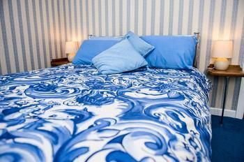 Hostal Four Seasons Guest House