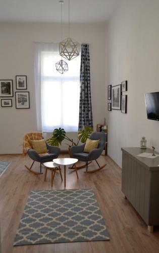 Charming Central Apartment