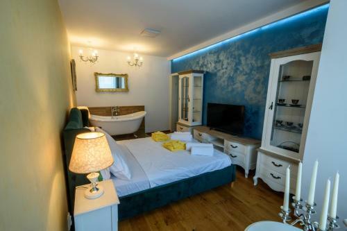 Ultracentral Luxury Apartment