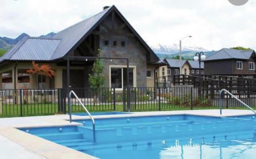 Arriendo Casa En Puc�n, Condominio Los Robles II