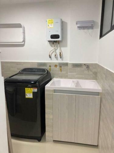 Hermoso Apartamento A UNA Cuadra de La Playa!