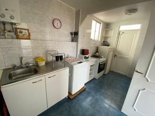 Agradable Casa En Vi�a Con Terraza Y Gran Quincho