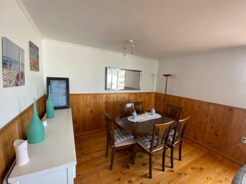 Agradable Casa En Vi�a Con Terraza Y Gran Quincho