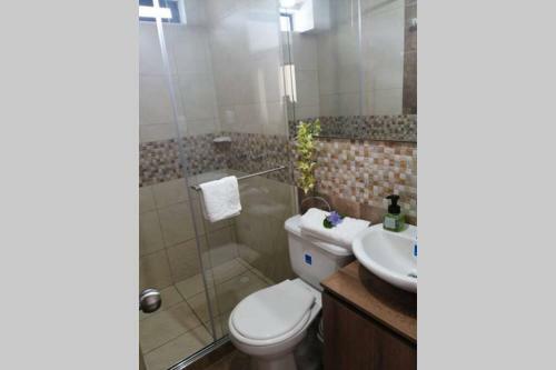 Apartamento Apto Wifi+ Aire AC +piscinas +jacuzzi +tobogan+bbq