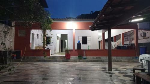 Casa Beira Lago Com Vista Para Montanha