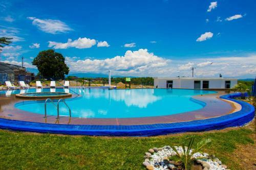 Aparta Hotel; Guduales Del Cafe.