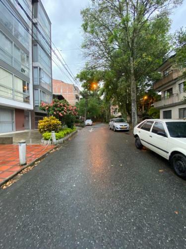 Hostal 420 Bousni Hostel