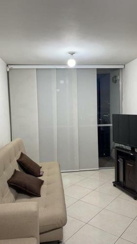Apartamento En Medellin Amoblado Con 3 Habitaciones.