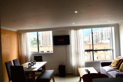 Apartamento Amoblado En Los Colores Cerca A Todo