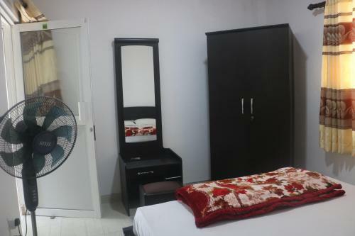 Hostal Tunnel Corner Guest