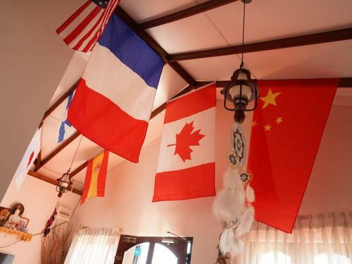 Hostal Redwood Homestay