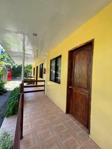 Posada C - Side Inn