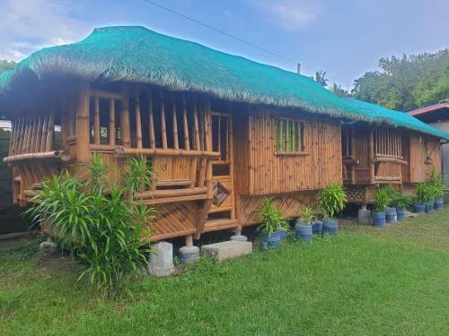 Hostal Sylvia's Matabungkay Beach Resort