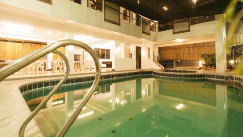 Villa Khobarville By Lmu Resorts Laguna