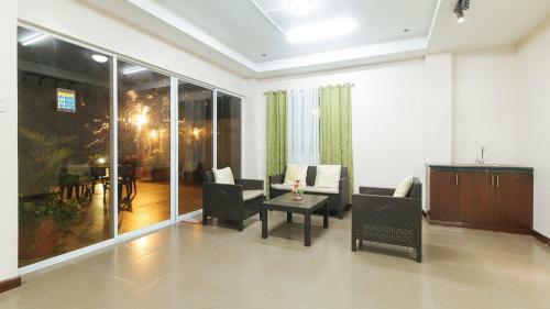 Villa Khobarville By Lmu Resorts Laguna