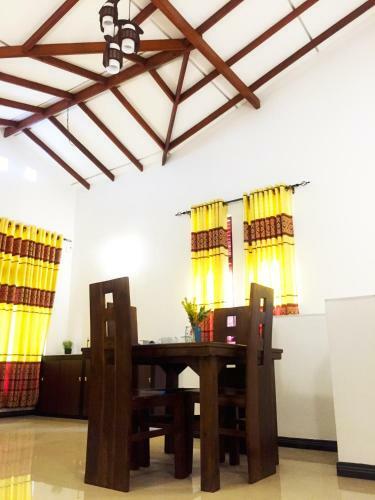 Beach Breeze Weligama