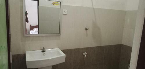 Hostal Dimidi Villa