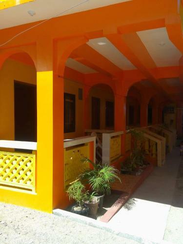 Posada Queen Of Isle Cottages And Restaurant