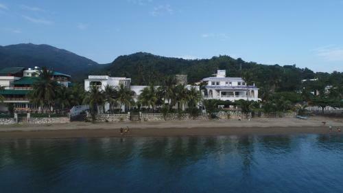 Hostal Squares Beachside Apartments